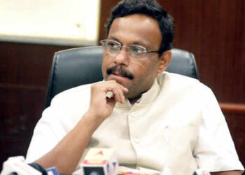 भाजपचे विनोद तावडे सोशल मीडियापासून लांब ; राजकीय चर्चेला उधान