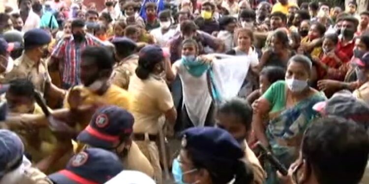 नागरिकांकडून आत्मदहनाचा प्रयत्न…!! आंबील ओढा प्रकरण…