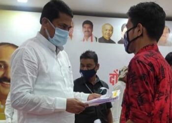 विद्यार्थी संघटनेतर्फे नाना पटोले यांना निवेदन
