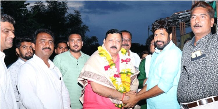 भुसावळचे माजी नगराध्यक्ष अनिल चौधरींचा प्रहार जनशक्ती पक्षात प्रवेश