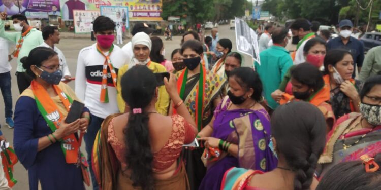 भाजपाचा चक्काजाम…!! की सेल्फी पॉईंट…?