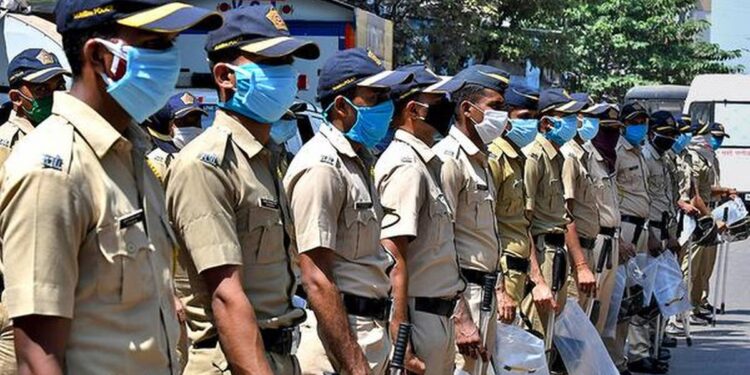 जिल्ह्यातील २०९ पोलिसांना मिळाली बढती