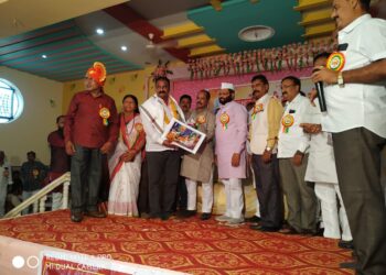 धुळे तेली समाज भवनाकरिता दिली एक एकर जागा विनामुल्य