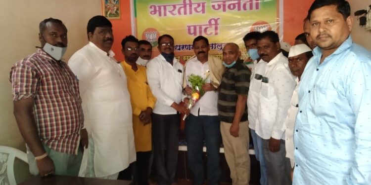 आ. डॉ. अशोक उईके यांची भाजप कार्यालयास भेट