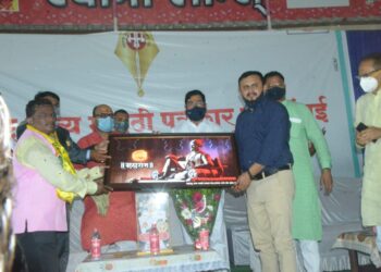 डॉ. भूषण मगर यांचा ना. एकनाथ शिंदे यांच्या हस्ते कोरोना योद्धा सन्मान