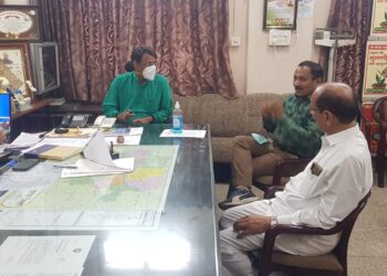 राष्ट्रवादी जिल्हाध्यक्षांनी घेतली जीएमसी ची भेट