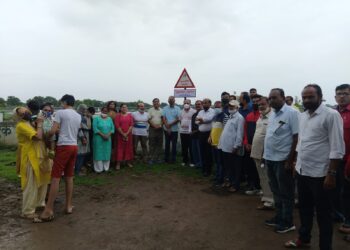 ‘फुलवारी’ वृक्षारोपण प्रकल्पाचा आयुक्तांच्या हस्ते शुभारंभ