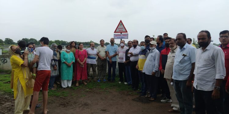 ‘फुलवारी’ वृक्षारोपण प्रकल्पाचा आयुक्तांच्या हस्ते शुभारंभ