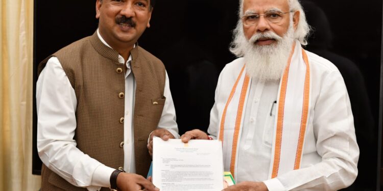 खा. उन्मेश पाटील यांचे विकास कामांसाठी पंतप्रधानांना साकडे