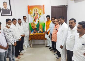 आ. गिरीश महाजन परिवार तर्फे स्वातंत्र्य दिन साजरा