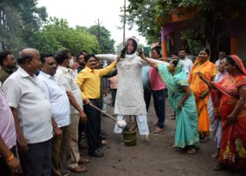 शायर मूनव्वर राणाचे वादग्रस्त वक्तव्य : जळगावात संतप्त प्रतिक्रिया