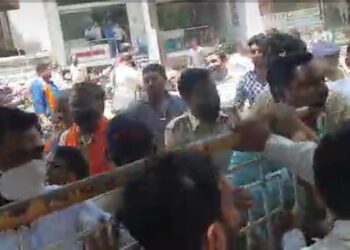 जळगावात राजकारण तापल : शिवसैनिकांची थेट भाजपच्या कार्यालयावर धडक ; मारहाण केली म्हणून भाजप करणार गुन्हा दाखल