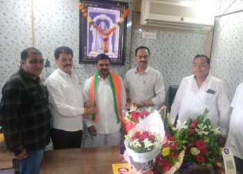 मनसे महानगराध्यक्ष निलेश अजमैरा यांचा भाजपात प्रवेश