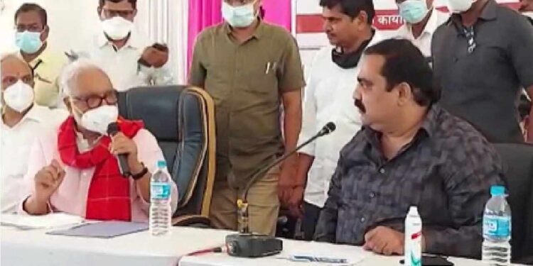 आ. सुहास कांदे व छगन भुजबळ यांच्यात खडाजंगी