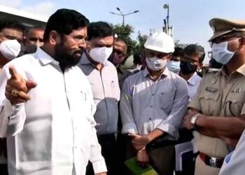 खड्डयामुळे आम्हाला शिव्या खाव्या लागतात…शिवसेना नेते शिंदे यांचा संताप