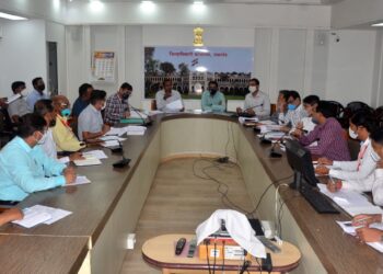 अतिवृष्टीग्रस्त गावांत रोगराई पसरु नये यासाठी यंत्रणांनी समन्वय राखून कार्यवाही करण्याचे जिल्हाधिकारी अभिजीत राऊत यांचे निर्देश