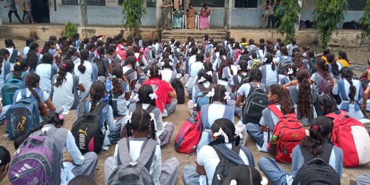 सावित्रीबाई फुले विद्यालयाच्या विद्यार्थिनींनीचा वेबिनार मध्ये उदंड सहभाग .