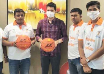 वरूण सरदेसाई यांच्या वाढदिवसानिमित्त बास्केटबॉल स्पर्धा