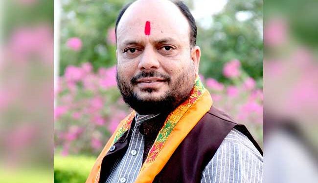 जिल्ह्यातील आपत्तीग्रस्ताना १७६ कोटी ९७ लाखाचा निधी मिळणार -ना.गुलाबराव पाटील