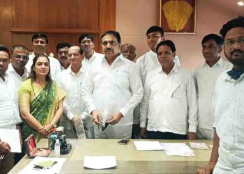 ना. जयंत पाटील – रोहिणी खडसे (खेवलकर ) यांच्या भेटीचे रहस्य गुलदस्त्यात