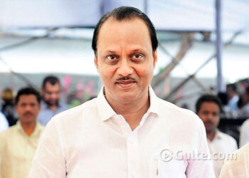 अजित पवारांच्या कंपन्यांवर आयटी च्या धाडी