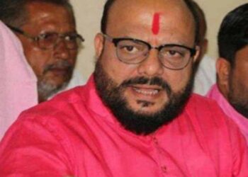 गाडी, ड्रायव्हर, कंटडक्टर आणि प्रवाशी असा दाखला देत गुलाबराव पाटील यांनी विरोधकांची उडवली खिल्ली….