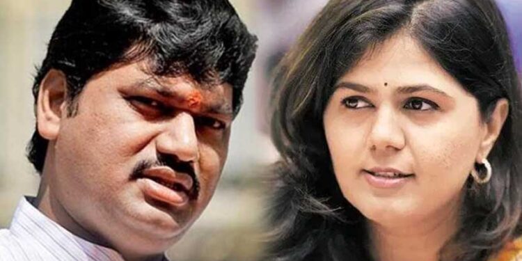 जिल्ह्याला वाऱ्यावर सोडून पालकमंत्री पुण्याला गेले ; पंकजा मुंडे यांची धनंजय मुंडे यांच्यावर टीका