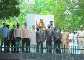 लालबहादूर शास्त्री, म. गांधींना जयंतीनिमित्त अभिवादन ; जळगावात विविध उपक्रमांचे आयोजन