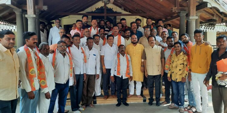 पालकमंत्री ना. गुलाबराव पाटलांच्या उपस्थितीत विकास पाटील यांचा शिवसेनेत प्रवेश…