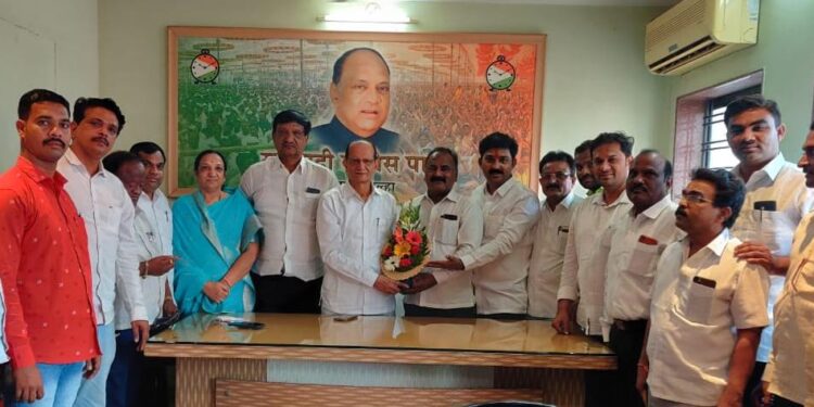 अखेर राष्ट्रवादी महानगर अध्यक्षपदी अशोक लाडवंजारी ; अजितदादांच्या मध्यस्थीने फेरबदल