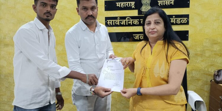 कालिंका माता मंदीर ते तरसोद रस्ता दुरुस्तीची मागणी; रस्ता रोको आंदोलन