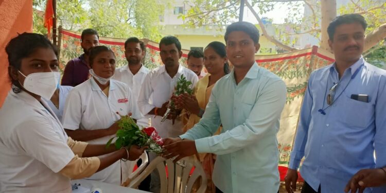 भारतीय जनता युवा मोर्चातर्फे परिचारिकांचा सत्कार…