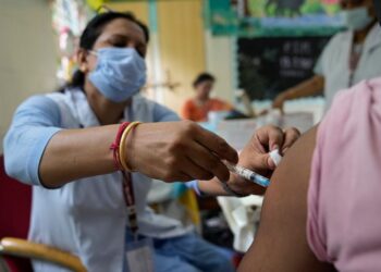 लसीकरणाचे दोन्ही डोस घेतलेल्या विद्यार्थ्यांनाच मिळणार महाविद्यालयात प्रवेश…