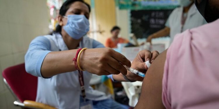 शहरात बांधकाम कामगारांसाठी उद्या लसीकरण शिबिर..