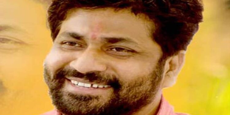 अमरावती जिल्हा बँक निवडणूकीत बच्चू कडूं समर्थकांचा जल्लोष