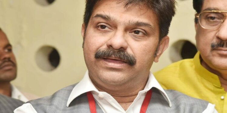 प्रसाद लाड यांचा मुंबई महापालिकेवर इंजेक्शन घोटाळ्याचा आरोप