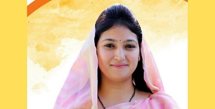 धरती देवरेंचा पोटनिवडणुकीत प्रचंड मताधिक्याने विजय