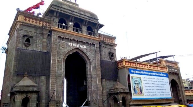 मंदिरे उघडली, भाविकांचा जल्लोष…..