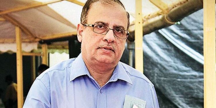 राज्याचे माजी मुख्य सचिव अजोय मेहता यांच्यावर IT डिपार्टमेंटची मोठी कारवाई..