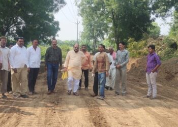 शेत पाणंद रस्त्यांसाठी आता मिळणार ५ कोटीचा निधी : ना. गुलाबराव पाटील