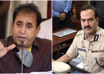 अनिल देशमुख ईडी समोर हजर माजी गृहमंत्रीनी विचारले- माझ्यावर आरोप करणारे परमबीर सिंह आहेत कुठे?