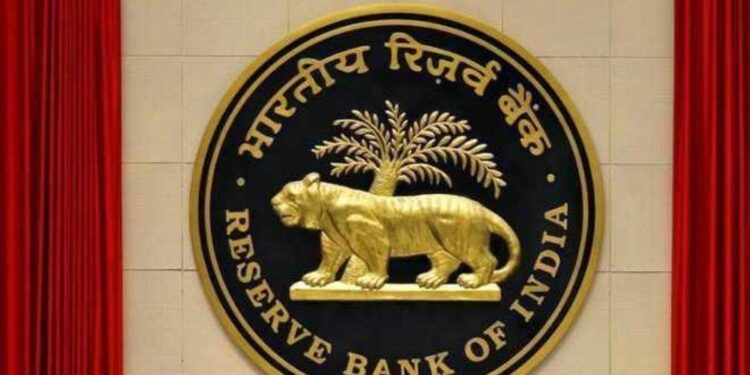 आरबीआयकडून रिलायन्स कॅपिटलचे संचालक मंडळ बरखास्त…