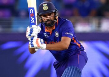 रोहित शर्मा टी-20 आणि वनडेसाठी टीम इंडियाचा नवा कर्णधार…