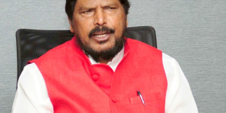 अजित पवारांना चौकशीला सामोरे जाण्याचा सल्ला ; आठवलेंची प्रतिक्रिया..