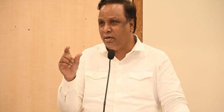 परमबीर सिंह फरार होण्याला महाराष्ट्र सरकार जबाबदार ; भाजप नेते आशिष शेलारांचा आरोप..