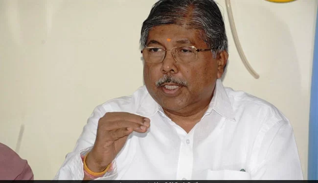 अनिल देशमुखांच्या अटकेवर चंदक्रांत पाटलांची प्रतिक्रिया….