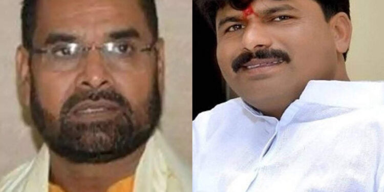 एसटी कर्मचाऱ्यांचं आंदोलन सुरूच; कडाक्याची थंडी आणि मच्छरांचा त्रास सहन करत पडळकर, खोत रात्रभर आझाद मैदानात