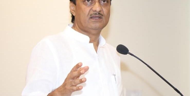 शाळा सुरू करण्यावर स्थानिक पातळीवर वाद…