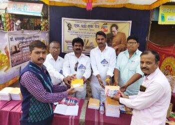 महापरिनिर्वाण दिनानिमित्त संकलन समितीतर्फे डॉक्टर बाबासाहेब आंबेडकर यांना अभिवादन….