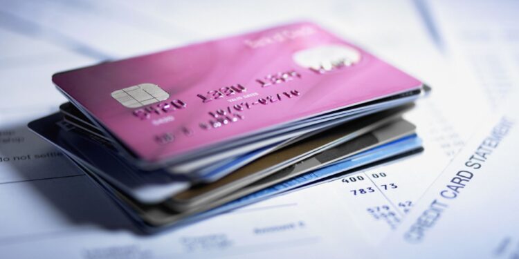 काय आहेत ‘क्रेडिट कार्ड’ चे फायदे जाणून घ्या…